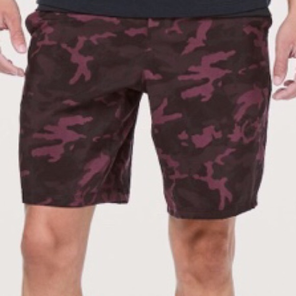 Lululemon Pace Breaker 9” shorts with liner.
